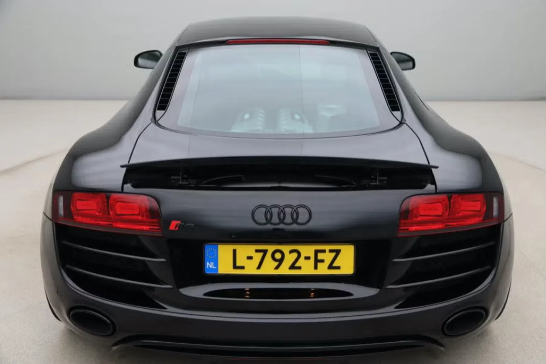 Audi R8 V10
